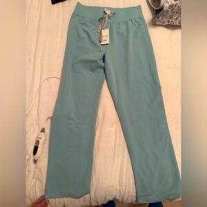 NWT Figs Livingston Scrub Pants in Sea Glass